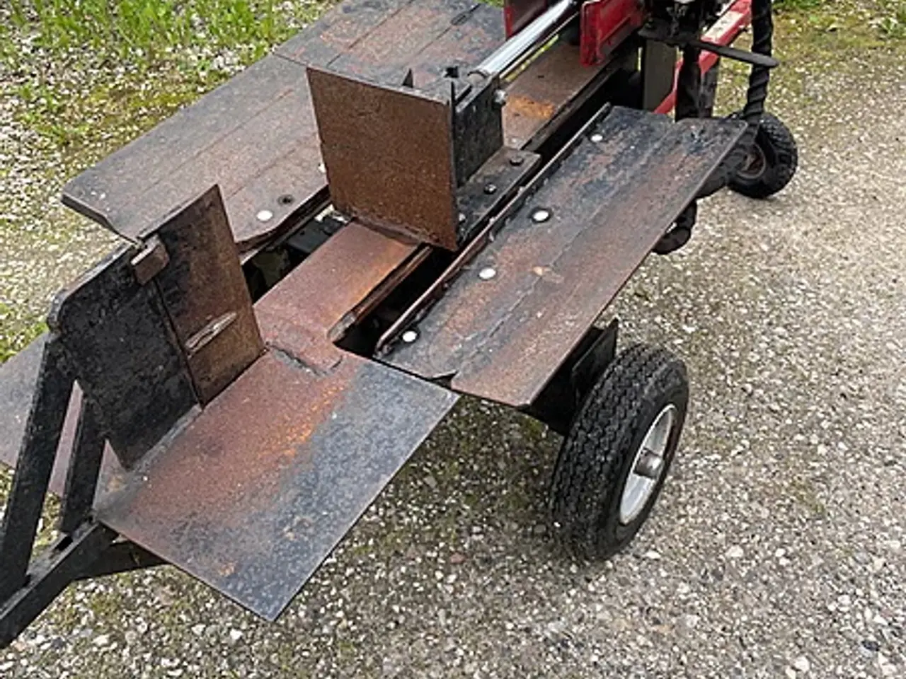 Billede 2 - Udlejes – MTD LS 550 brændekløver, 25 tons