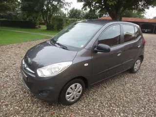 Hyundai i 10 1.1 i År 13. Nysynet.