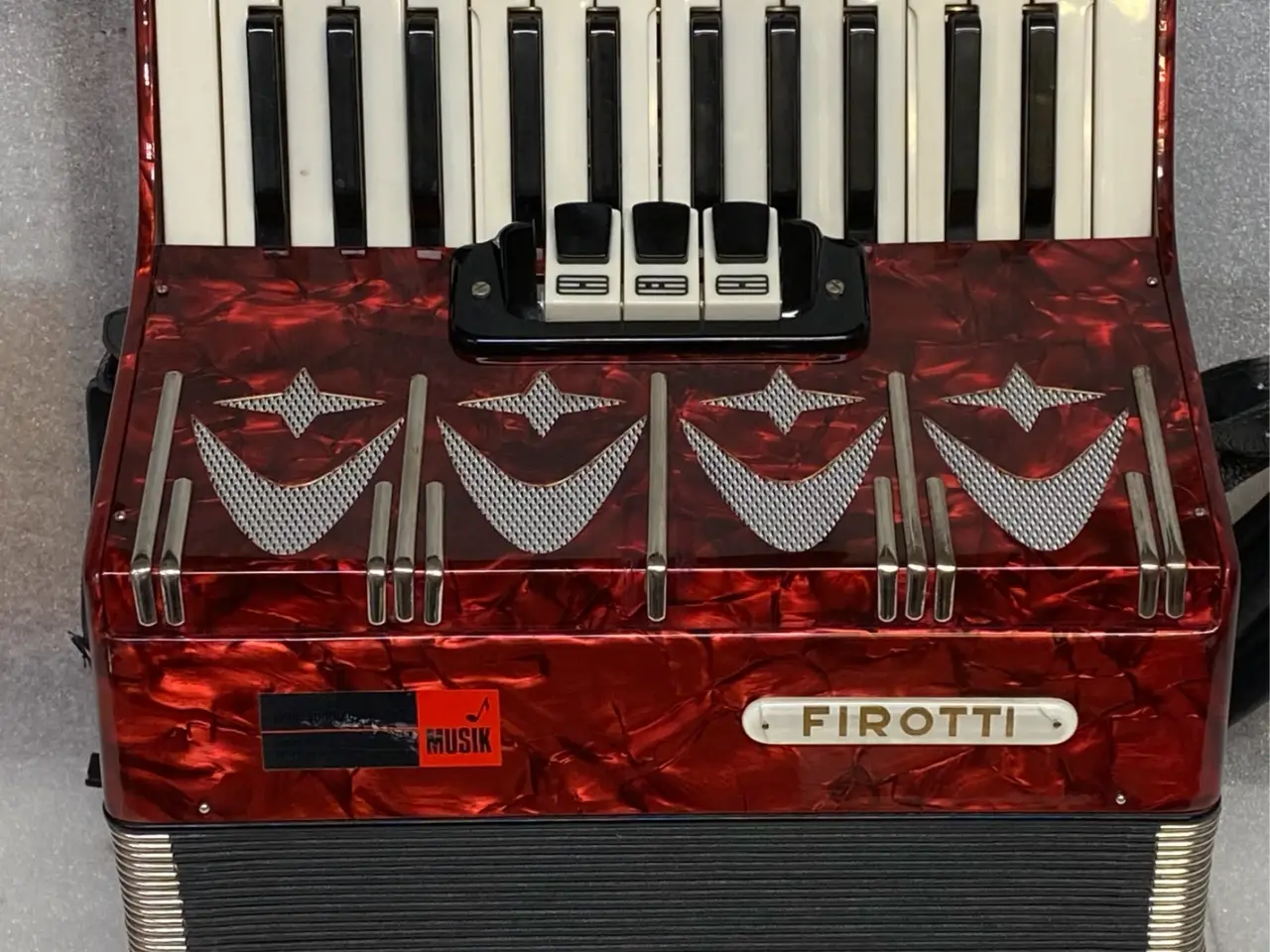 Billede 4 - Firotti harmonika – 2-kor / 3 registre – nyservice