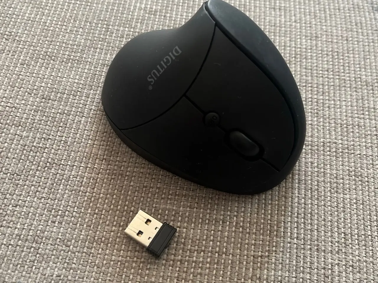Billede 2 - Digitus DA-20155 ergonomisk vertikal trådløs mus, sort