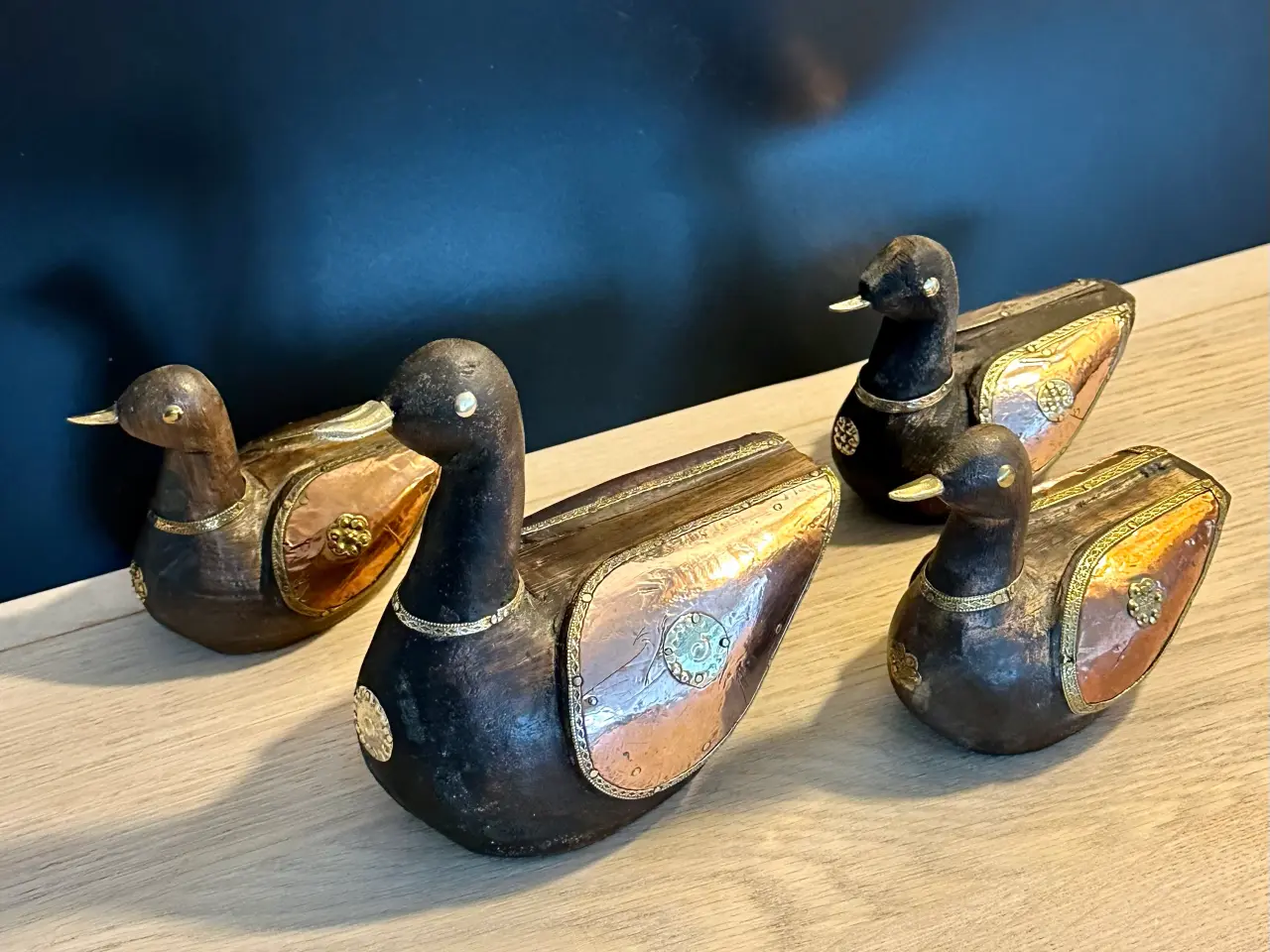 Billede 4 - Antikke håndskårede andefigurer sælges
