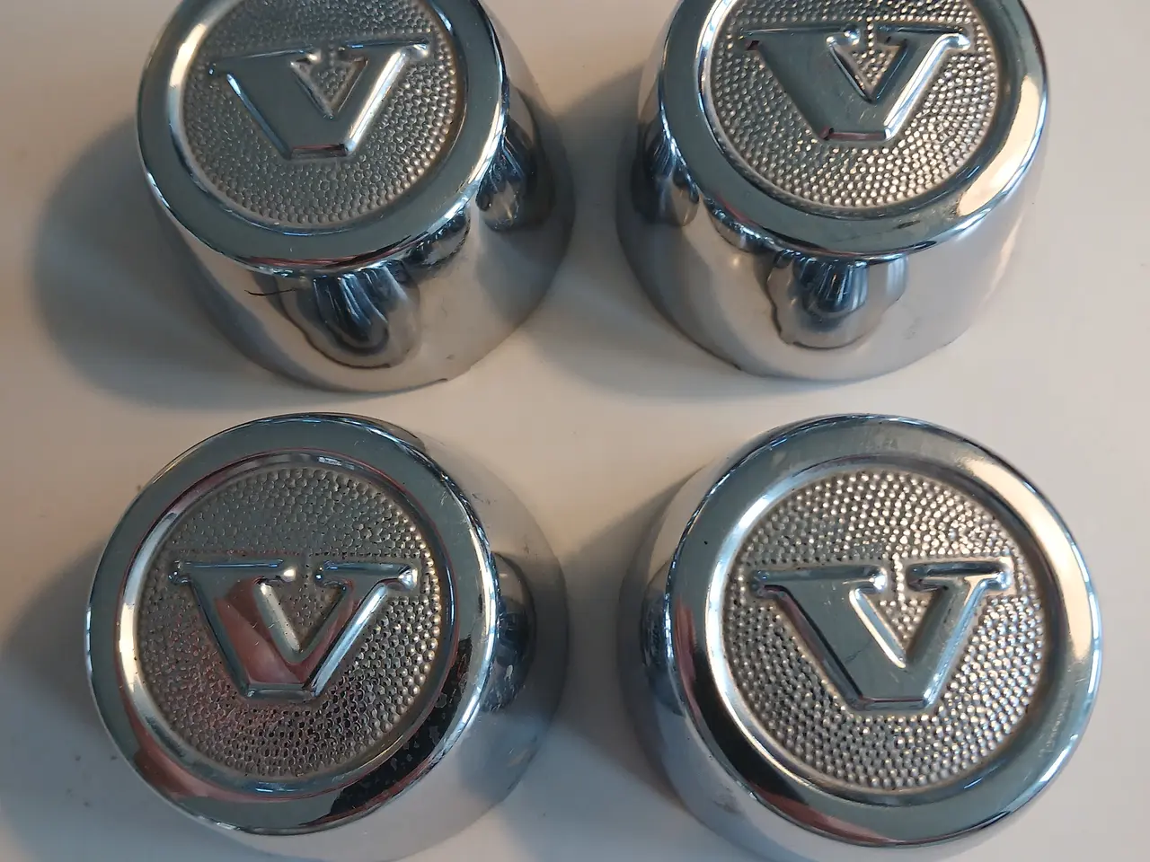 Billede 1 - Volvo veteran navkapsler