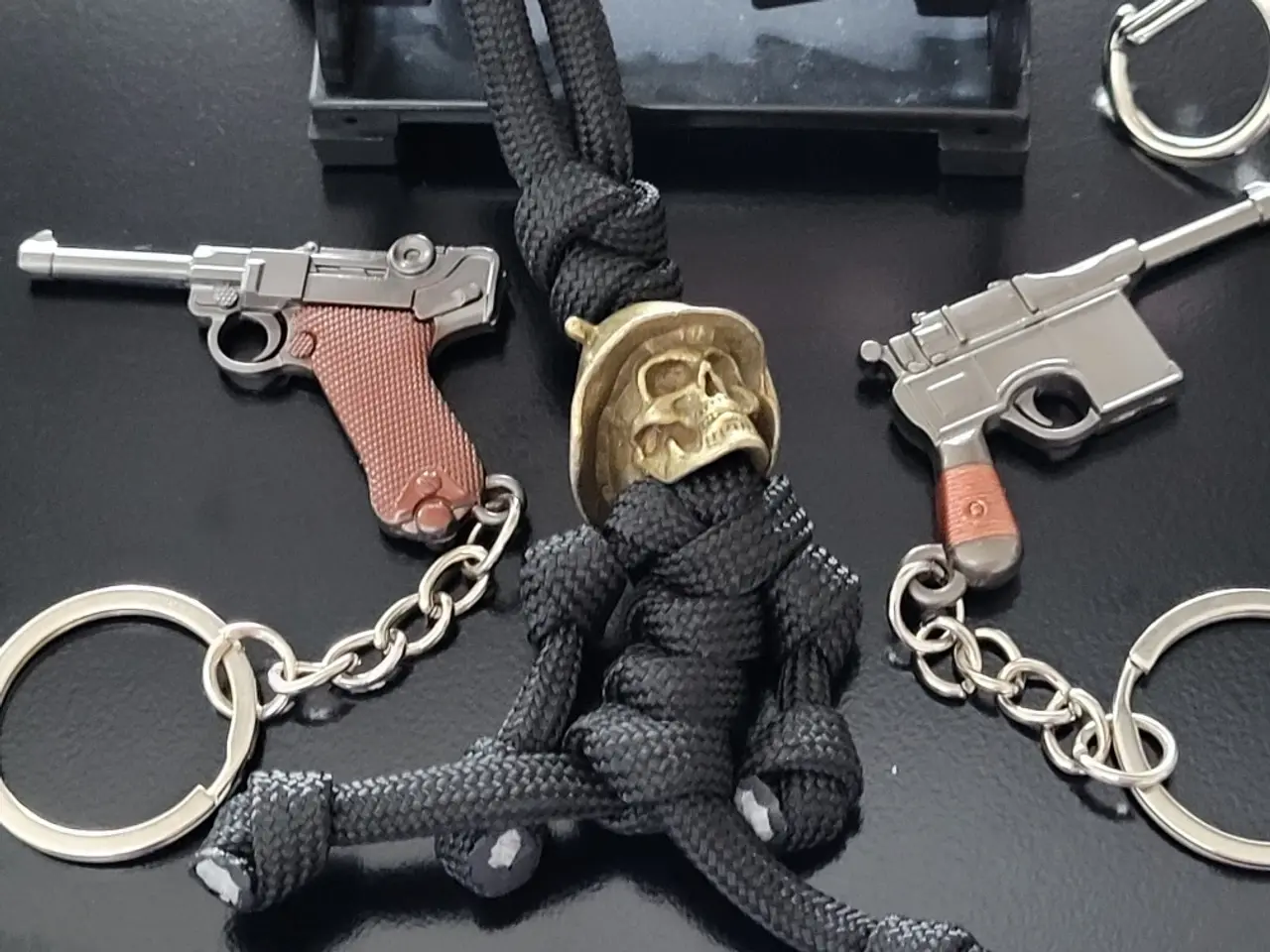 Billede 2 - Miniature 4 stk nøgleringe MED VÅBEN WW2 Tyskland