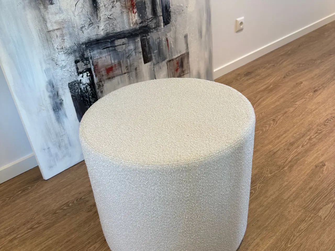Billede 2 - Puf i lys boucle (50 cm) helt ny