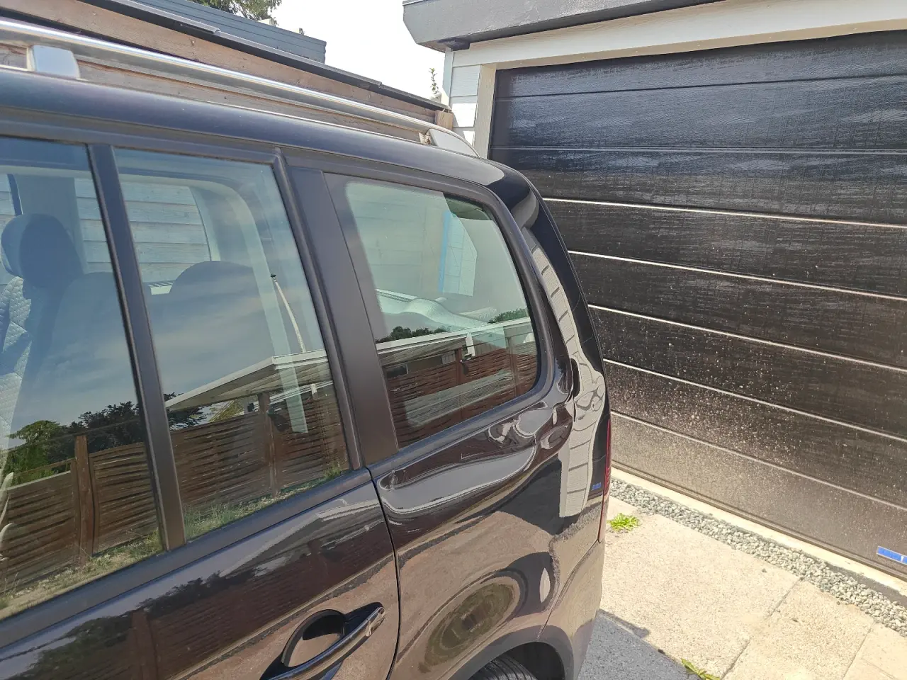 Billede 2 - Fin og velholdt Touran 163300km