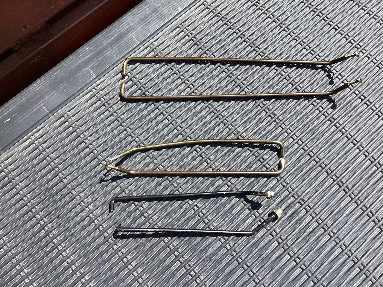 Billede 2 - Hyldeholder til ældre reolsystemer messing - metal