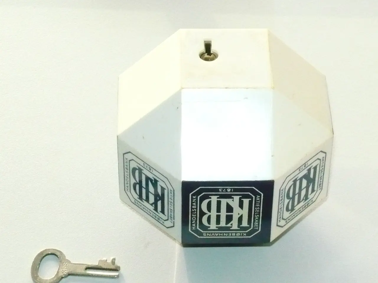 Billede 2 - KHB GAMMEL SPAREBØSSE.