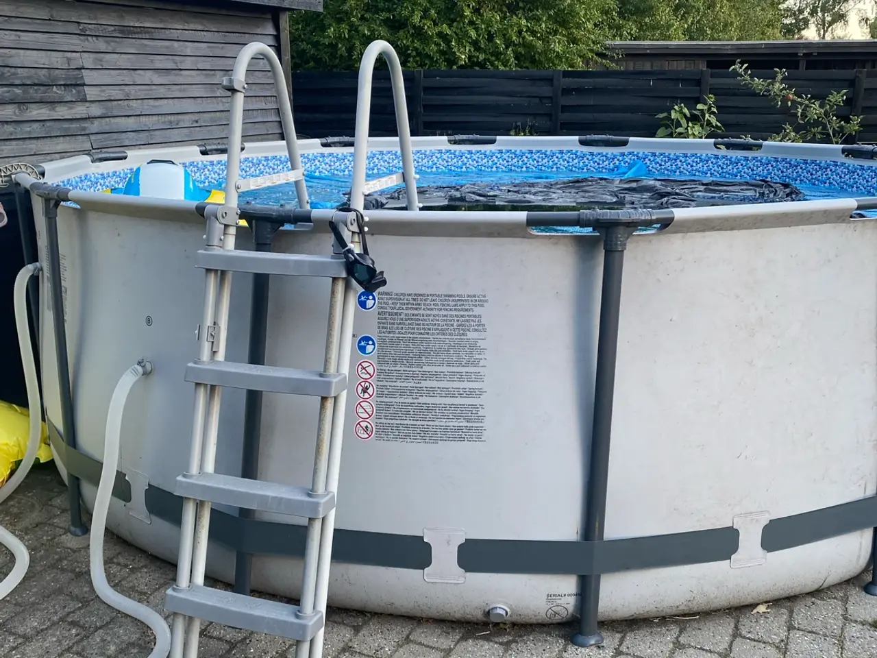 Billede 1 - Stor pool. 549x122