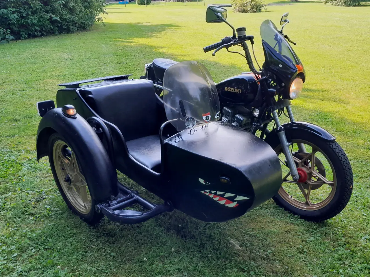 Billede 1 - Suzuki GSX400 sidevogn nysynet