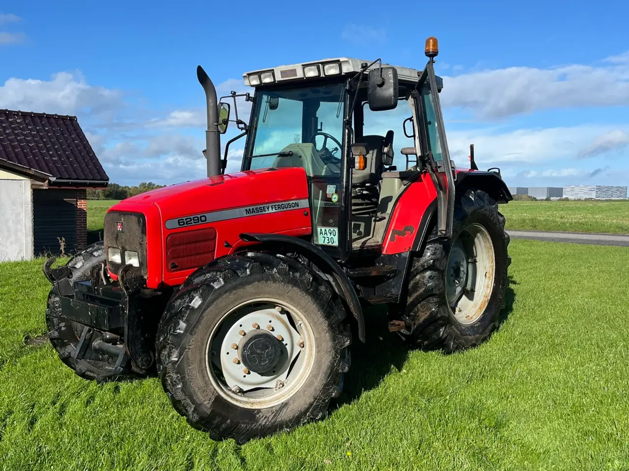 Billede 1 - Flot MF 6290 med frontlift