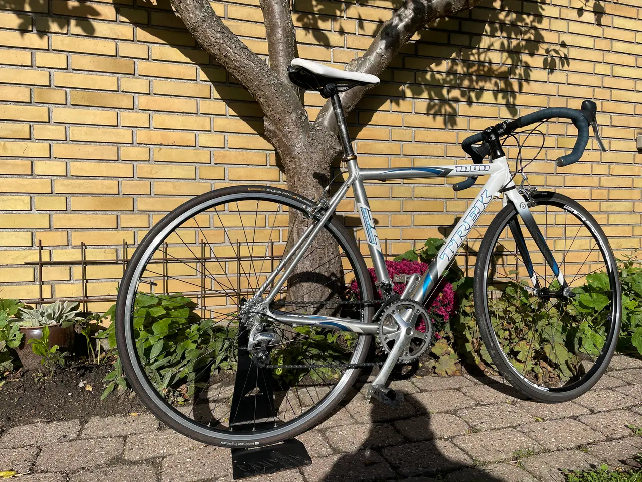 Billede 2 - Hurtig og let-velholdt racercykel - Trek 1000 Alph