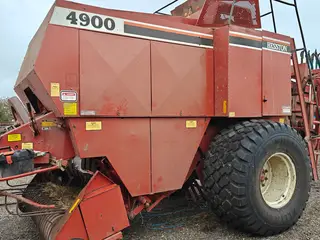Hesston 4900