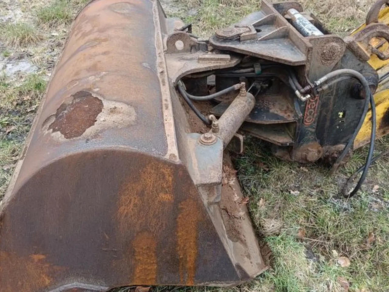 Billede 7 - New Holland E215