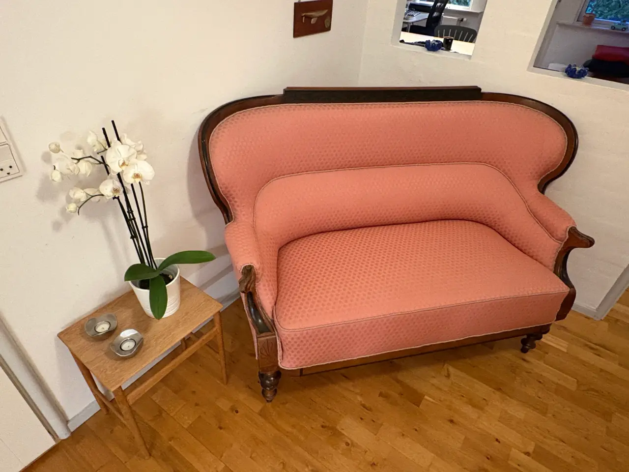 Billede 2 - Chr 8 sofa med nyere polstring