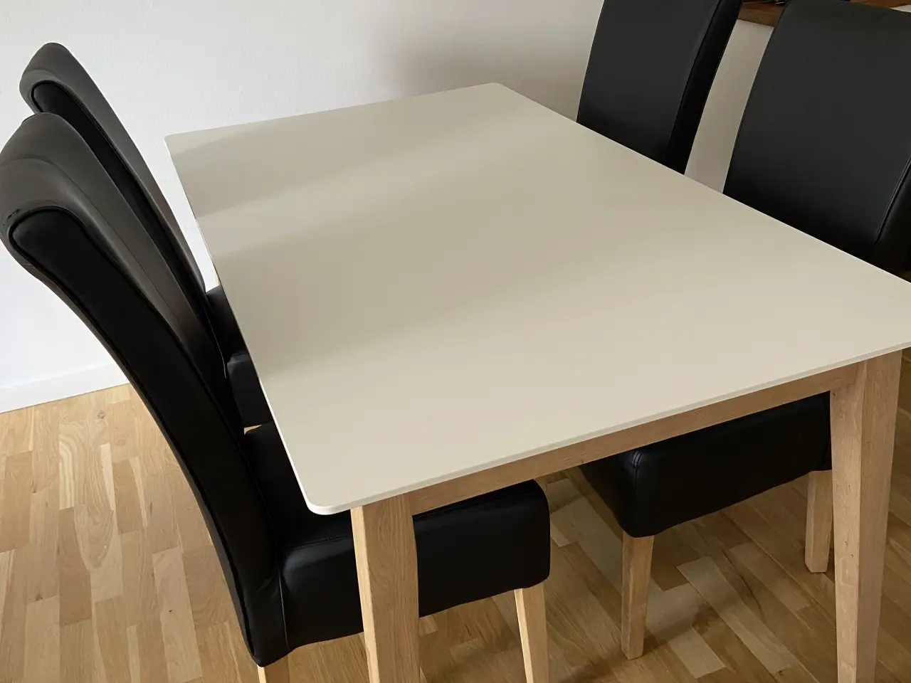 Billede 2 - Sofabord med 6 stole