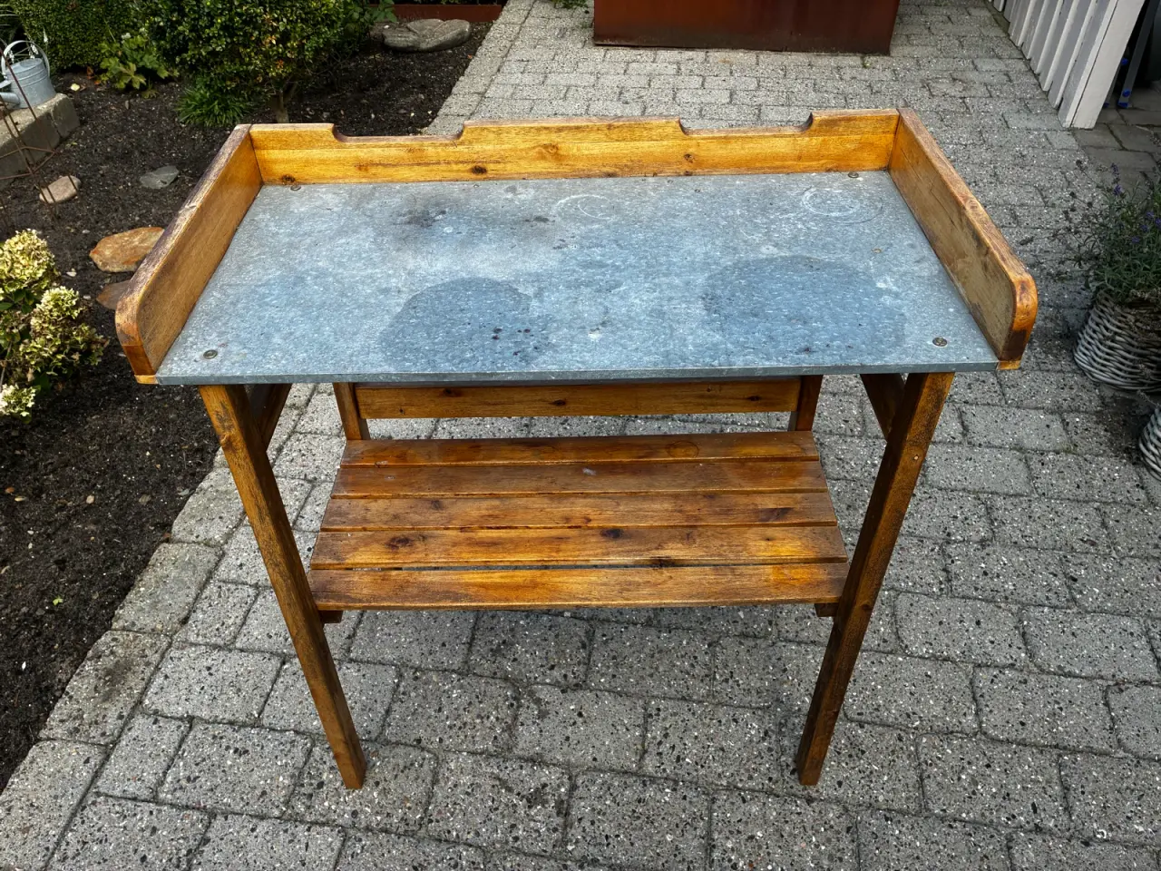 Billede 1 - Plantebord