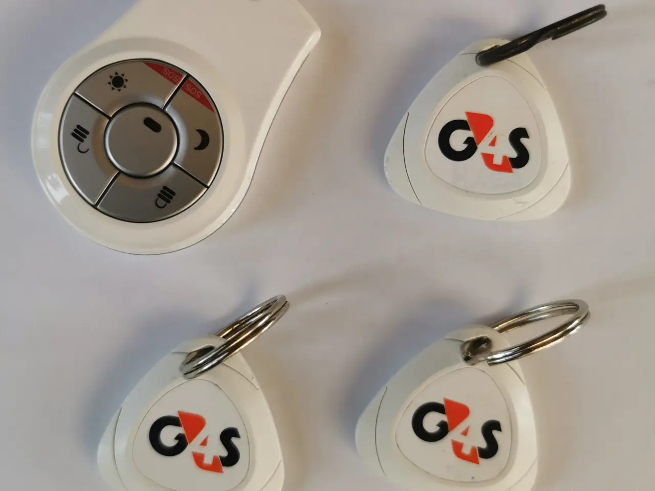 Billede 1 - 3 stk. G4S Alarmchip og 1 stk. Fjernbetjening