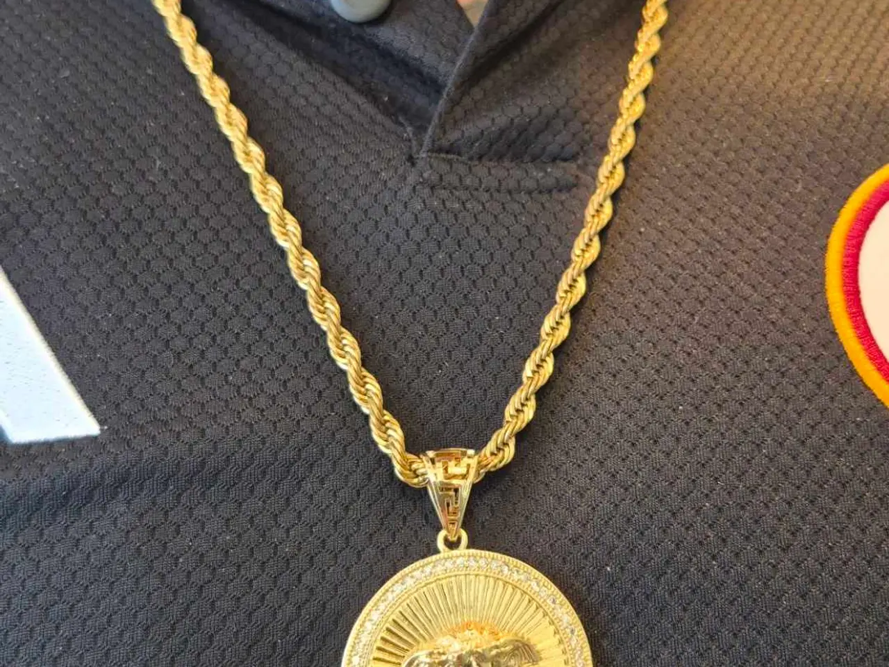 Billede 8 - Guld versace halskæder 