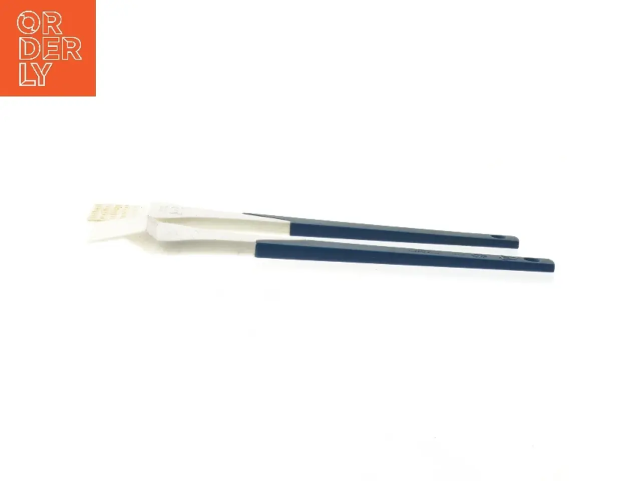 Billede 2 - Skraber og grillbørste fra IKEA (str. 25 cm)