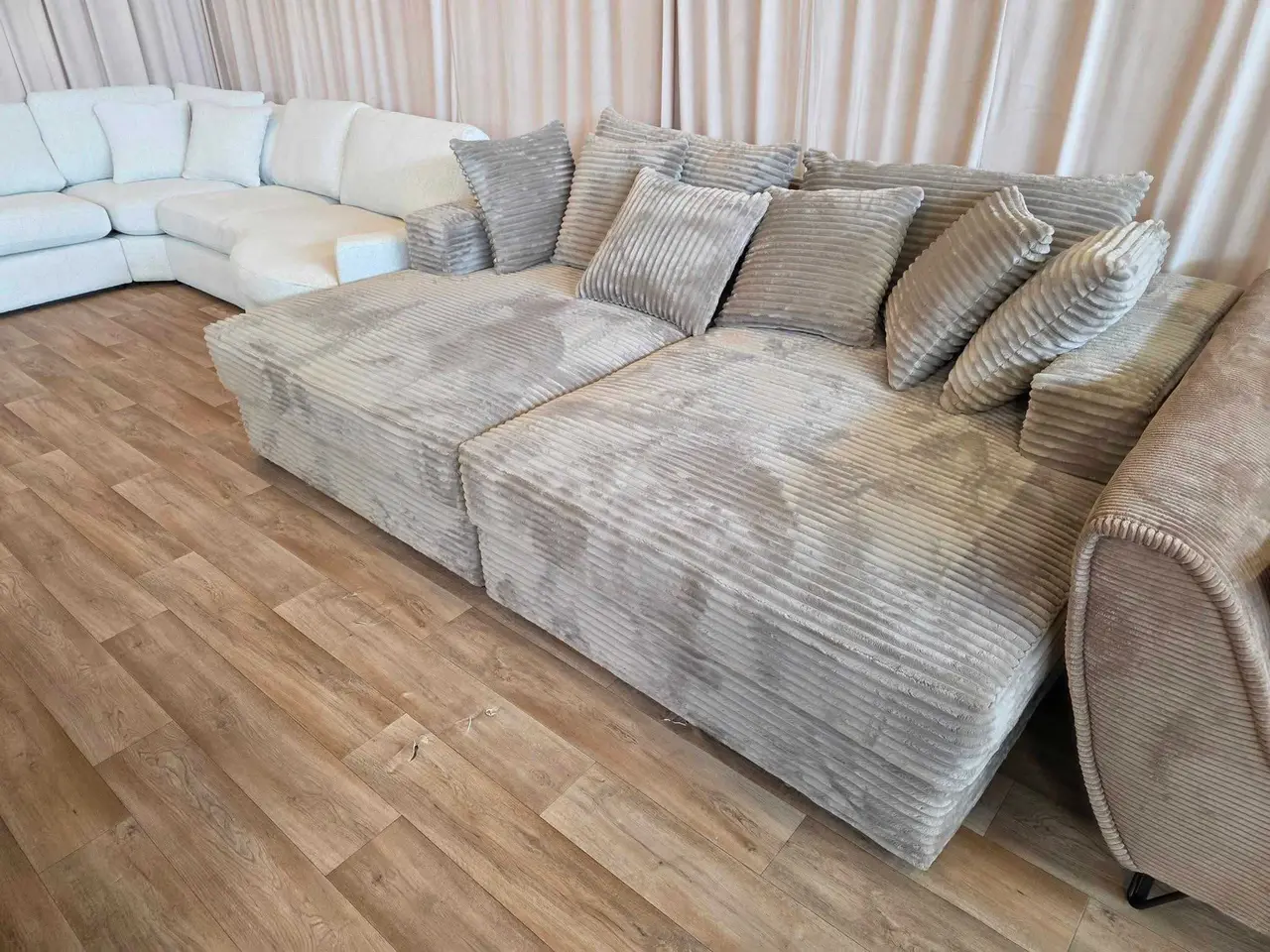 Billede 14 - Leder du efter en komfortabel sofa eller seng?!