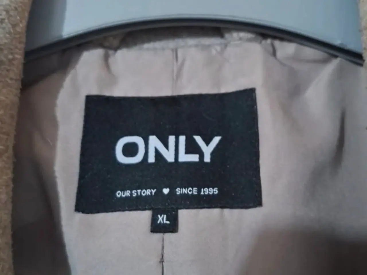 Billede 2 - ONLY jakke  dame XL beige