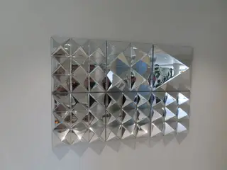 Skulptur til væg. VERPAN MIRROR SCUPLTURE