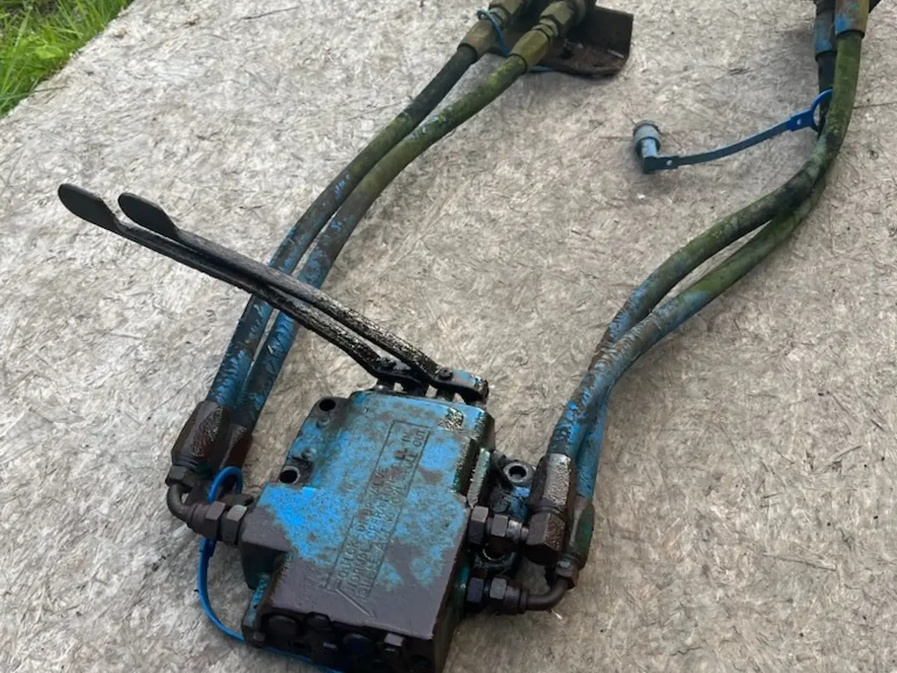 Billede 4 - Ford industri motor type 2715 købes