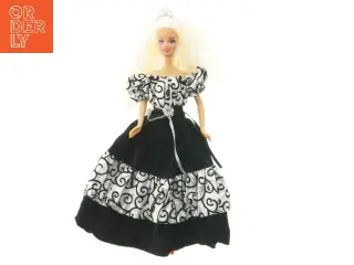 Barbiedukke i festkjole fra Barbie (str. 33 cm)