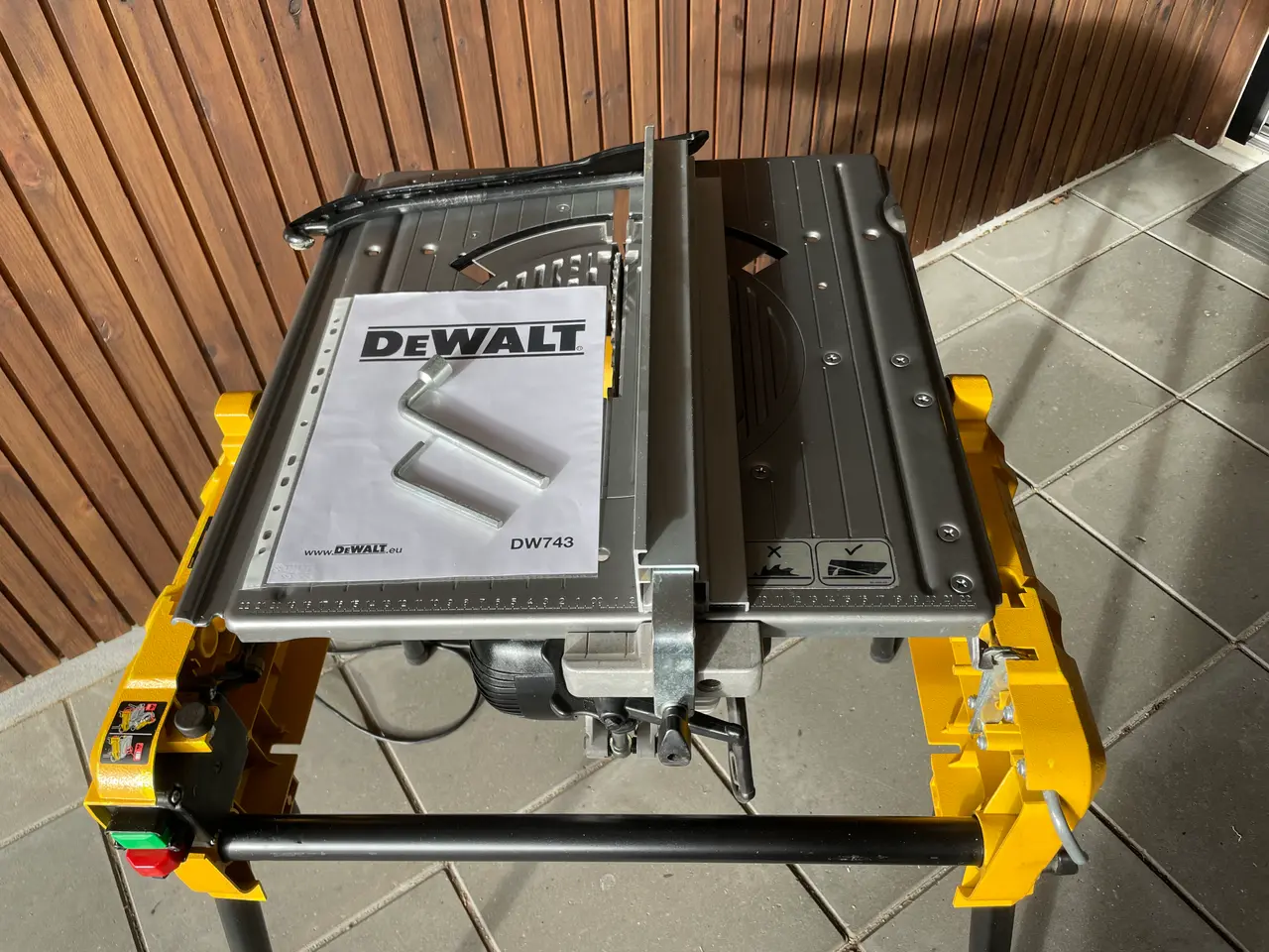 Billede 7 - DeWalt 743 N. Kapgeringssav på 4. Aft. Ben.