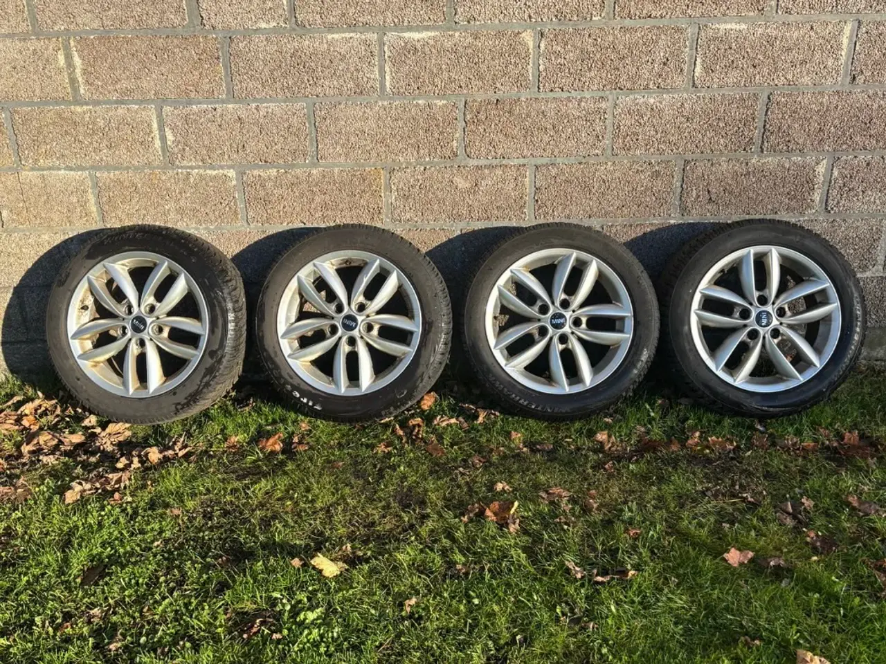 Billede 1 - Vinterdæk til Mini Countryman One D.