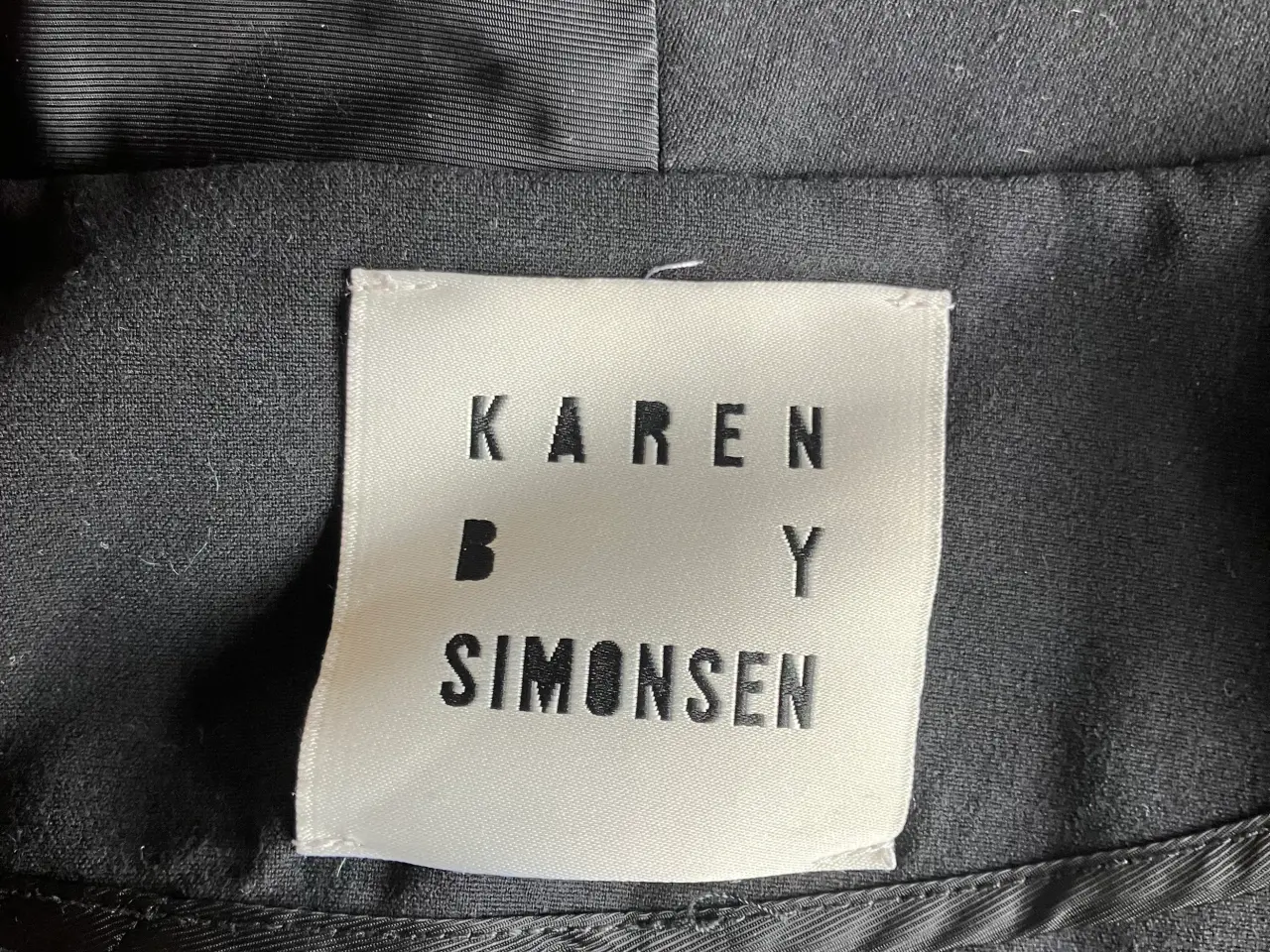 Billede 2 - Sort habitjakke fra Karen By Simonsen, str. 34