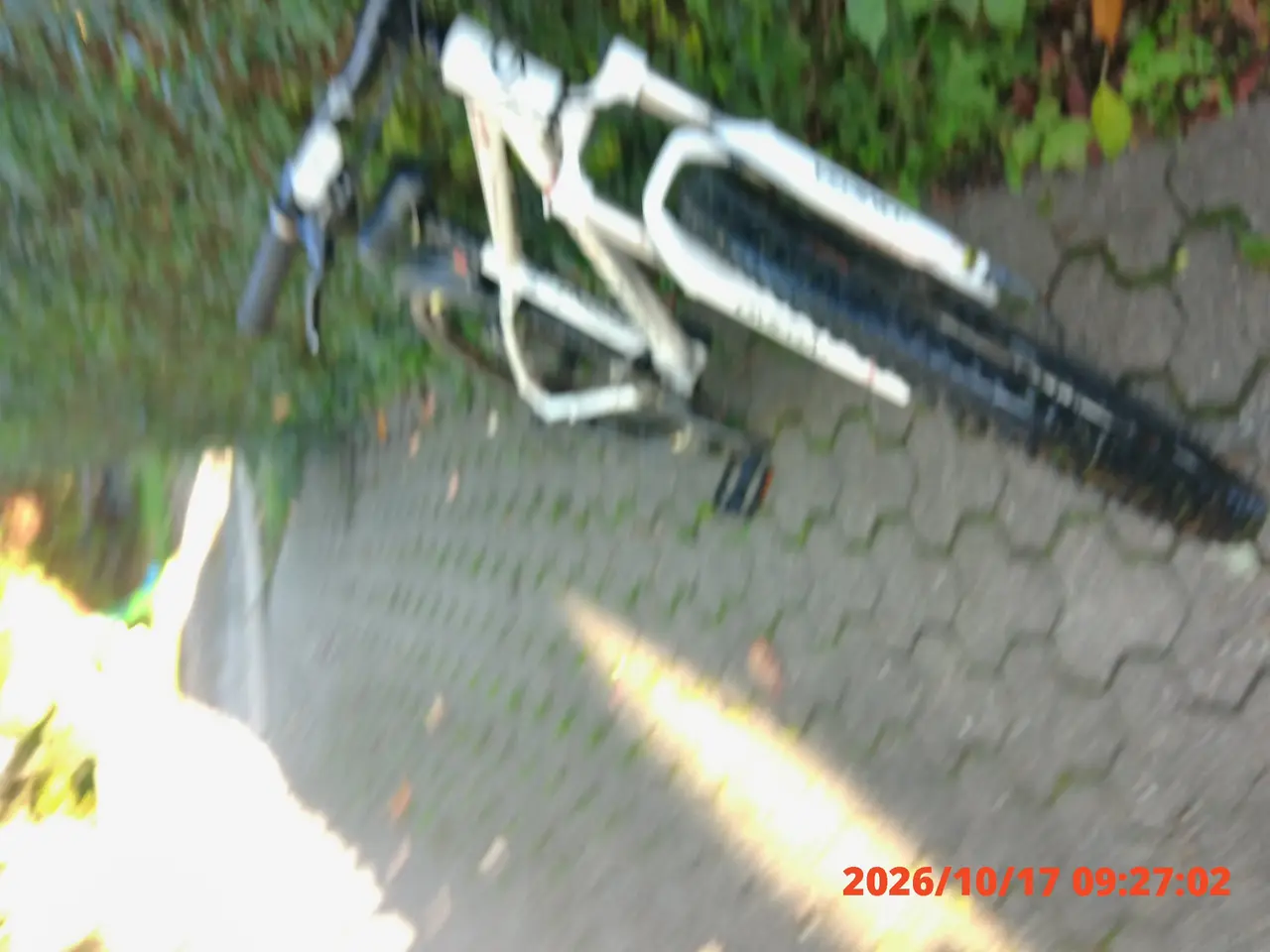 Billede 4 - Hvid Cannondale mountainbike med 26" hjul og stel 