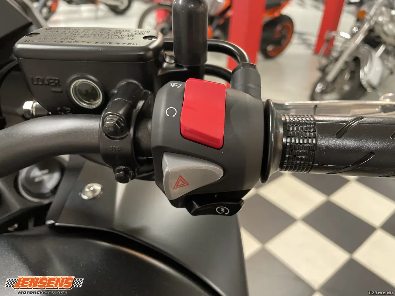 Billede 11 - Honda NX 500 E-Clutch
