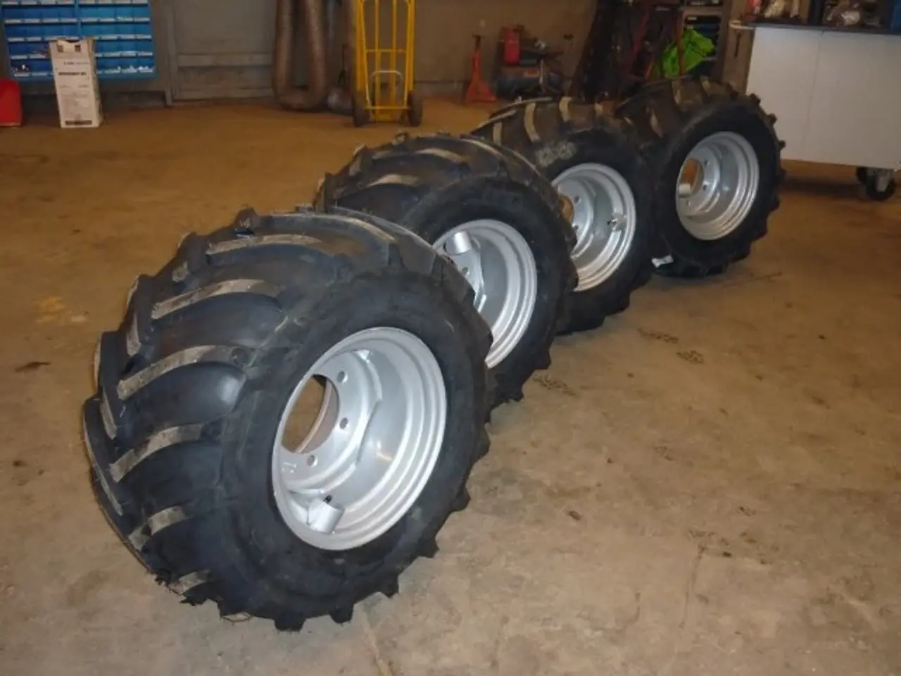 Billede 1 - BKT 31x15.50x15 - løs dæk.