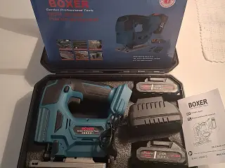 Ny Boxer Stiksav med 2 stk. 24V, 3Ah batterier.
