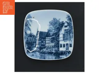 Porcelænsplatte med motiv af Aarhus fra B&G (str. 8,5x8,5 cm)