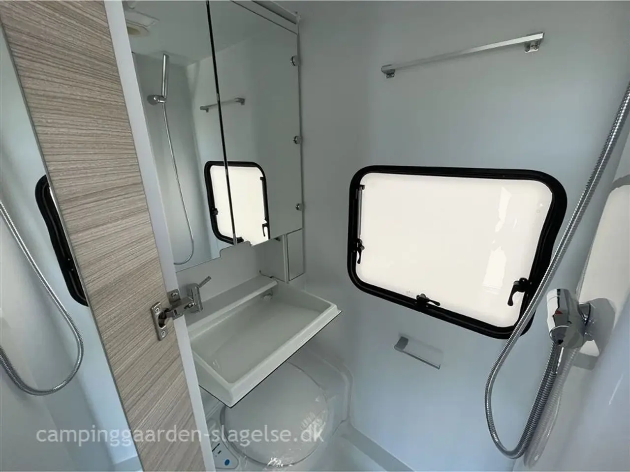 Billede 7 - 2025 - Adria Altea 542 PH Adria Altea 542 PH – Frihed, hygge og queens-bed på hjul!