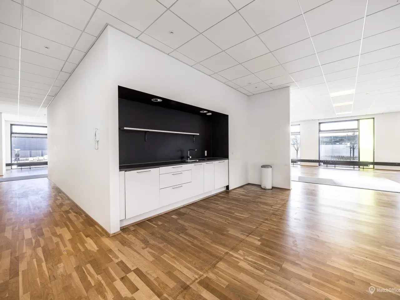 Billede 6 - Rummeligt og moderne kontor på 3.050 m²