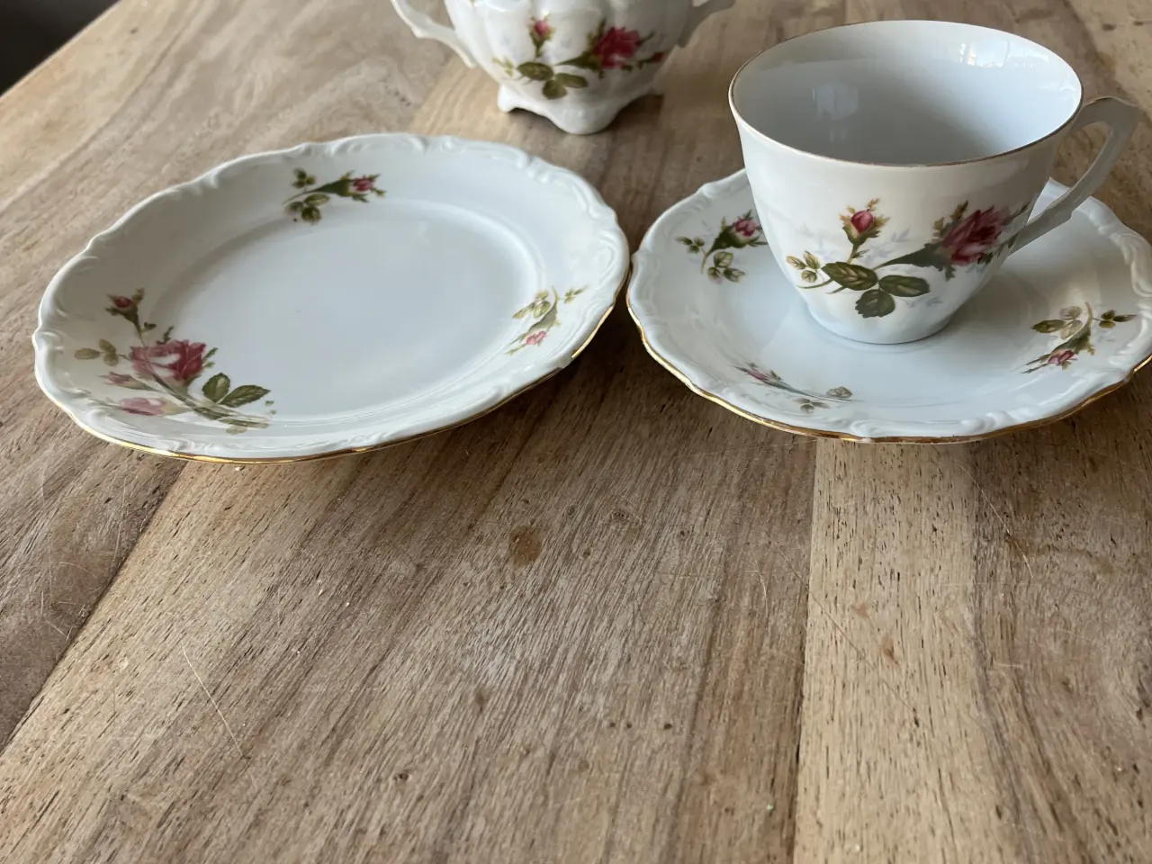 Billede 1 - Hyggeligt Kaffestel Walbrzych til kolonihaven❤️