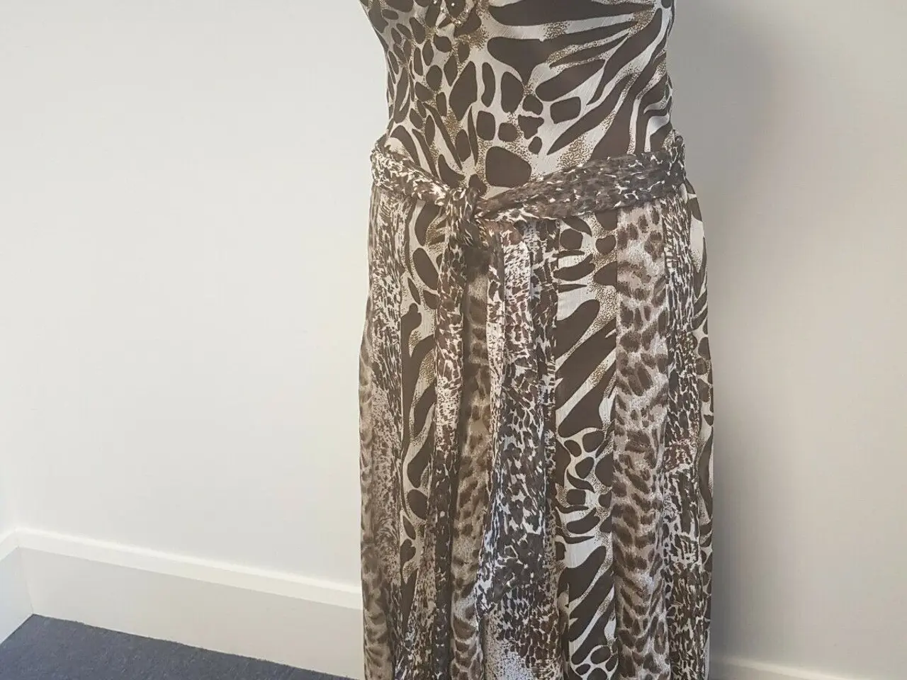 Billede 1 - Maxi fra Per Una.Med flot animal print/str:M