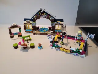 Lego Friends, 41322 Skisportsstedets skøjtebane