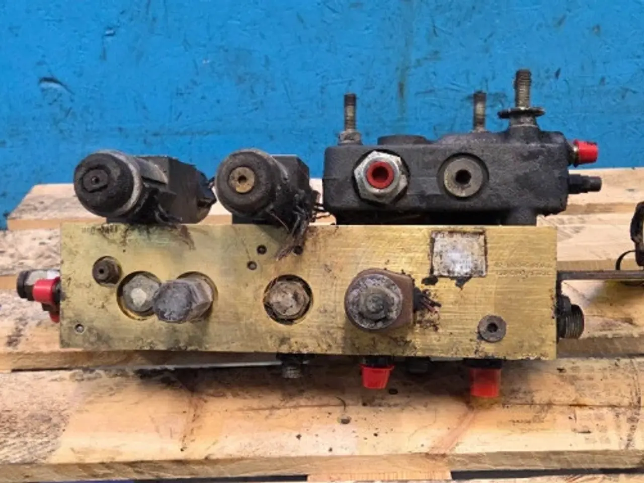 Billede 4 - Case 8010 Hydraulikventil 87109742
