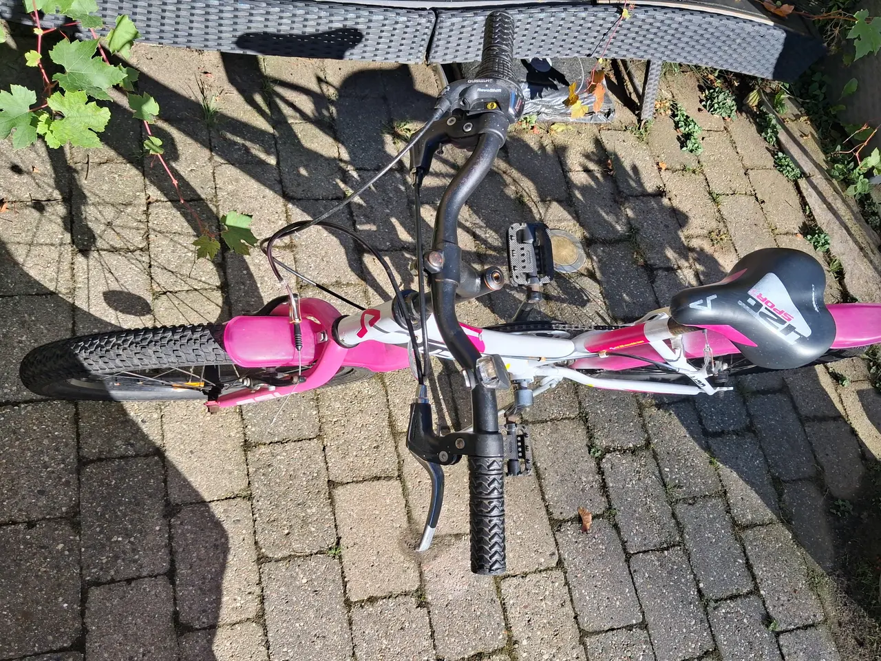 Billede 7 - Pigecykel pink/hvid 20 tommer til salg