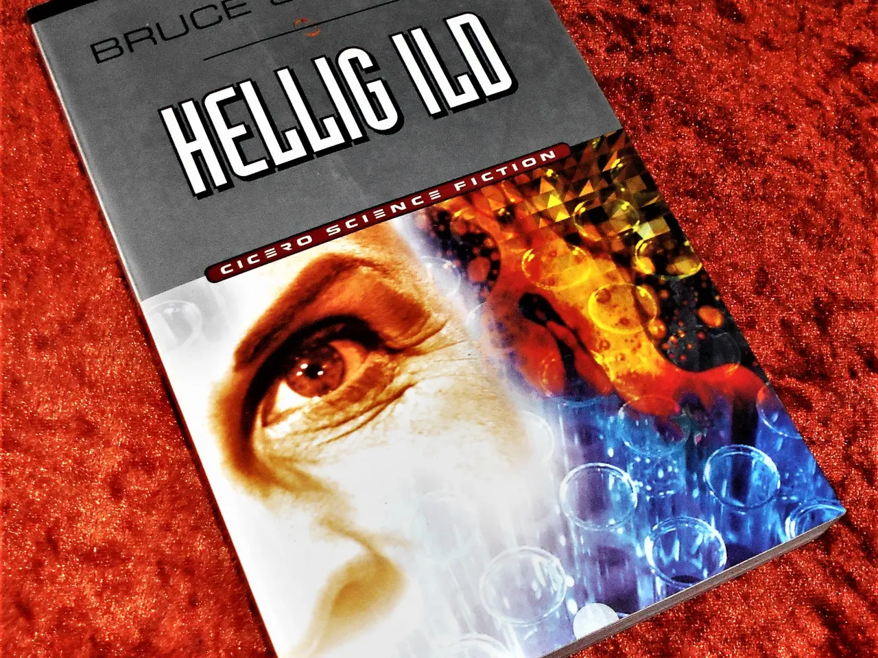 Billede 1 - Hellig ild,  Bruce Sterling,