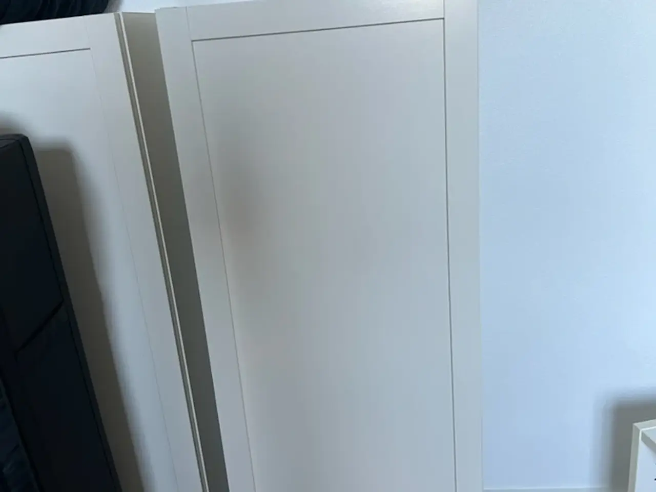 Billede 3 - Ikea skabe og vægophængt reol og kommode
