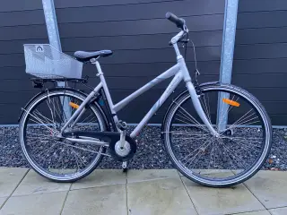 Von Backhaus. 28" hjul, 56 cm stel, 7 gear