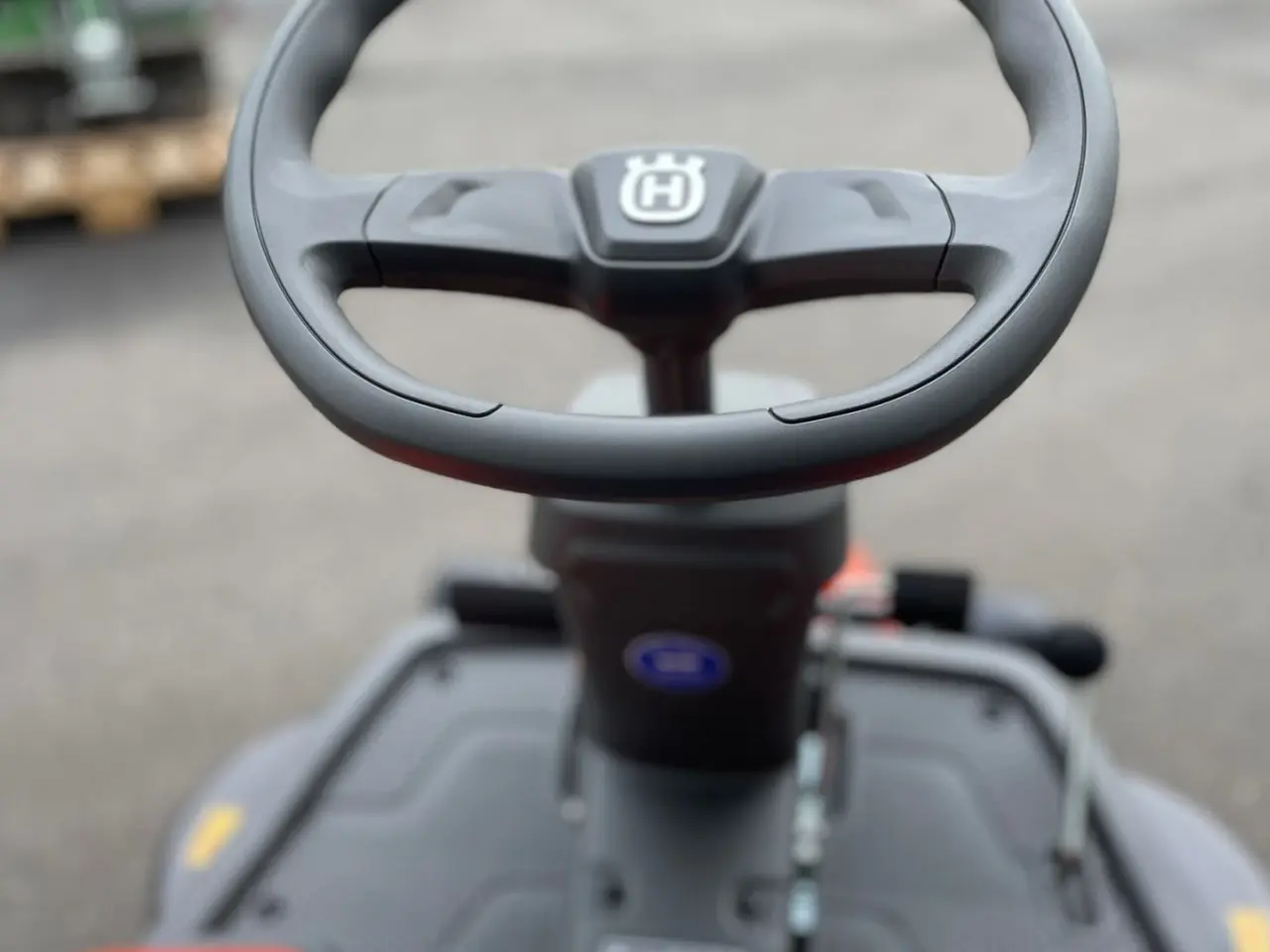 Billede 4 - Husqvarna R216Ts Awd inkl. 103cm klipper - NY MODEL