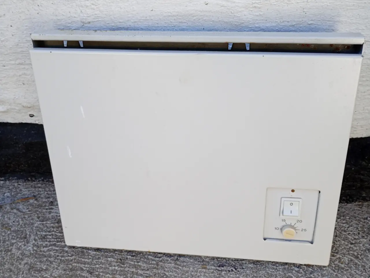 Billede 1 - Lille elradiator 37cm lang 30cm høj.