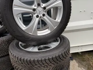 Mercedes fælge med vinterdæk SUV 18 med tpms til