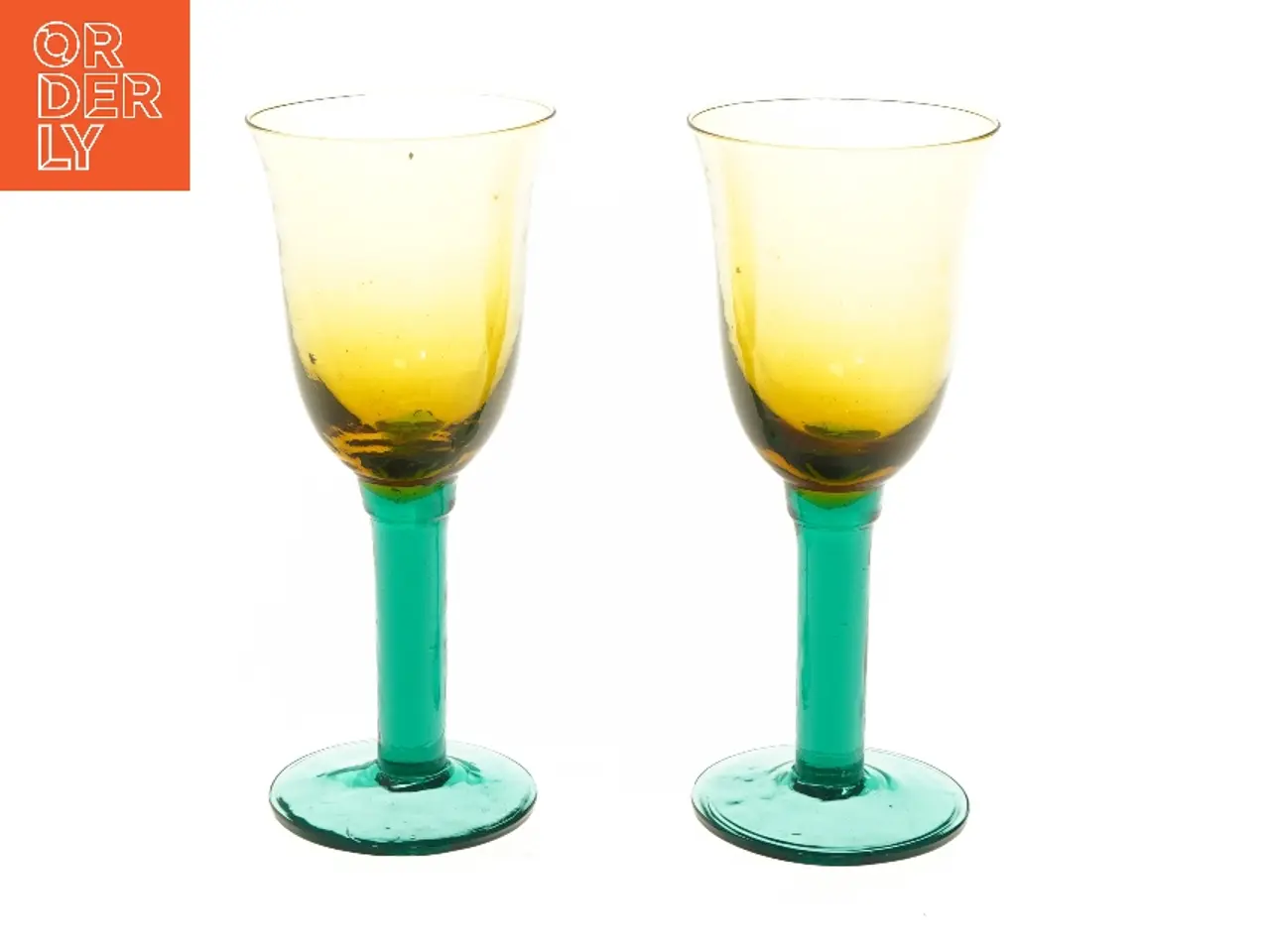 Billede 1 - To farvede glas (str. Ø 9,5 cm længde 22 cm)
